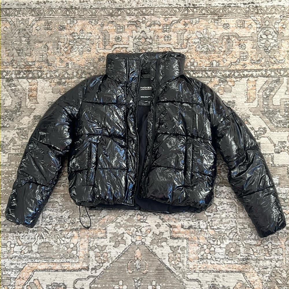 Noize cropped black shiny puffer jacket
Like new
